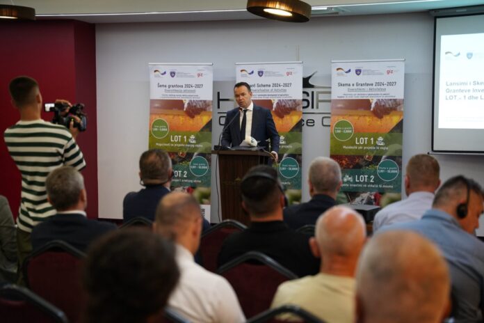 Qeveria-e-Kosoves-dhe-GIZ-lansojne-skemen-e-re-te-granteve-per-zhvillim-rural-4-1499x1000
