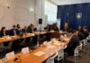 Projektligji për çmimet tavan: Qeveria synon stabilitet, opozita kërkon sqarime