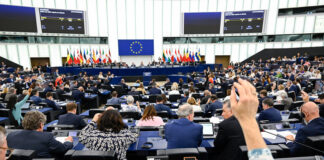 Parlamenti Evropian miraton legjislacionin për tarifat në tregtinë BE-SHBA